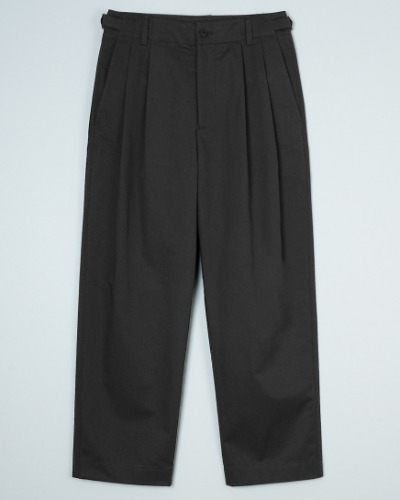 [INTHERAW] TRAVELLER CHINO PANTS (ANTHRACITE)