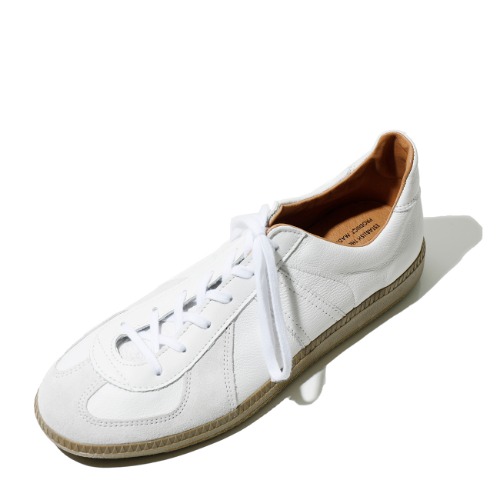 [REPRODUCTION OF FOUND] German Military Trainer (White)
