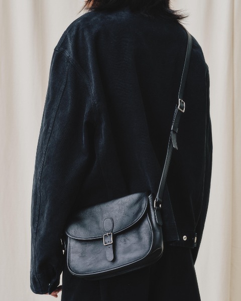 [ART IF ACTS] CARTRIDGE LEATHER BAG (BLACK)