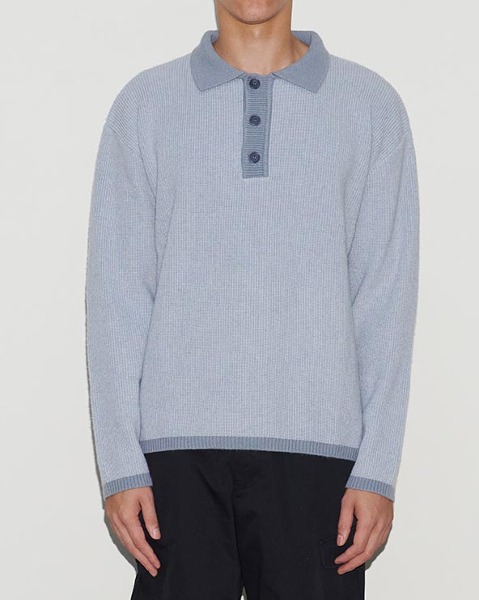 [WORTHWHILE MOVEMENT] RELAXED POLO SWEATER (PALE BLUE)